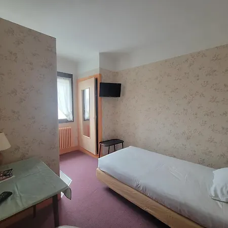 Hotel Touring *